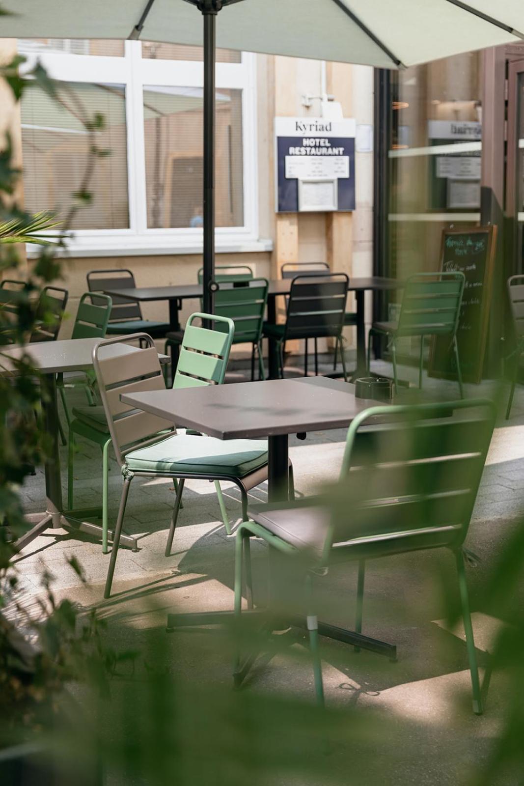 Kyriad Metz Centre - Restaurant Karousel Extérieur photo